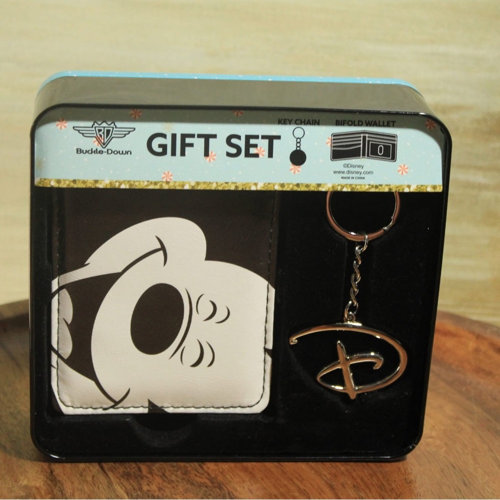 Mickey Mouse Wallet and Key chain- Disney